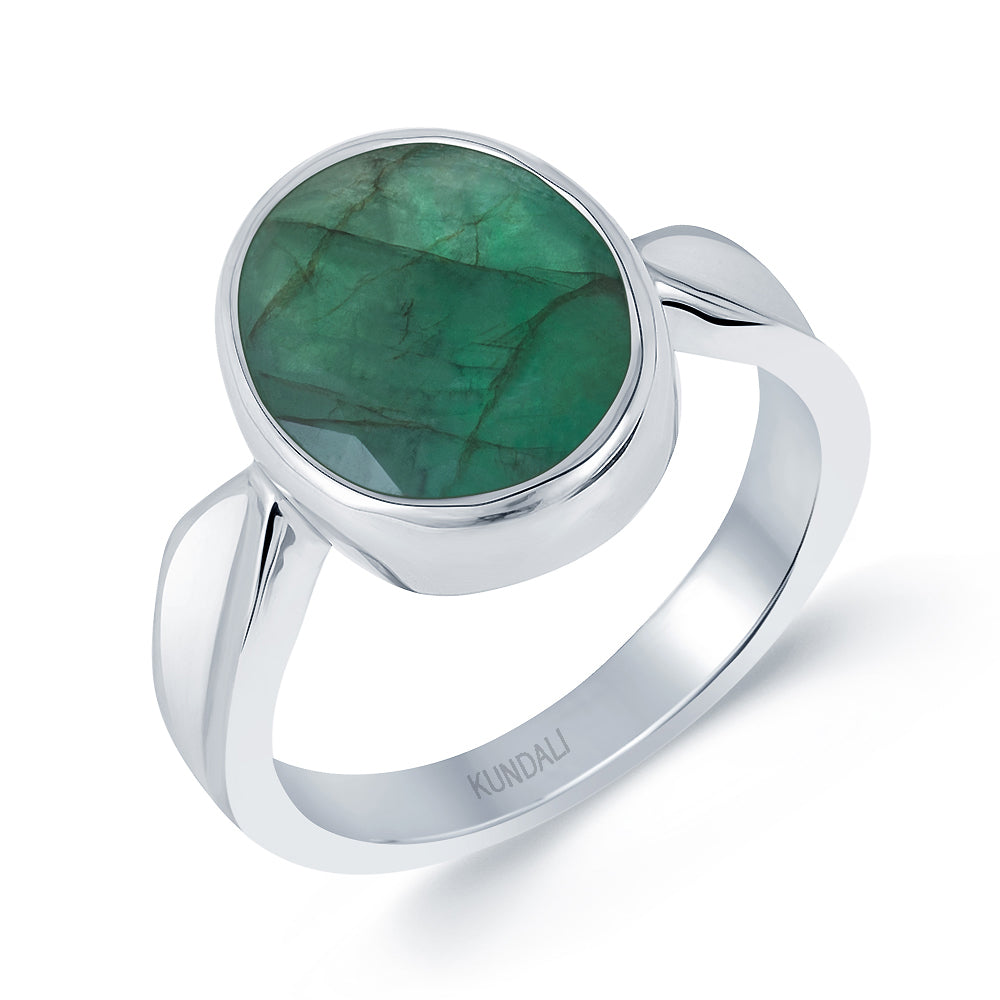 Classic Emerald (Panna) silver ring 1